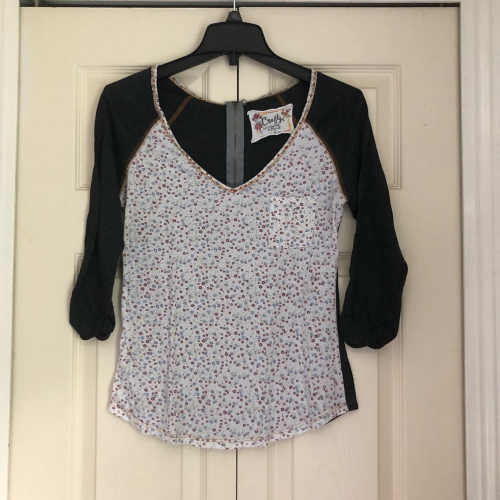 floral front tee